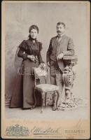cca 1890 Budapest, Elbl és Pietsch fényképészeti műtermében készült, keményhátú vintage fotó, felirata szerint Göndöcs N. János és édesanyja látható a képen, 16,5x10,5 cm