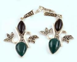 Ezüst(Ag) fülbevalópár, fekete és zöld kövekkel, markazittal, jelzett, h: 4,5 cm, bruttó: 7,11 g