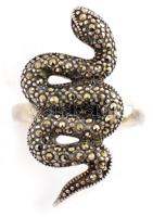 Ezüst(Ag) kígyós gyűrű, markazittal, jelzett, méret: 54, bruttó: 5,39 g
