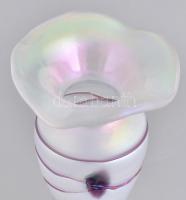 Irizáló hutaüveg váza, lila szálas díszítéssel, kis kopásnyomokkal, m: 26 cm