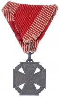 1916. Károly-csapatkereszt Zn kitüntetés eredeti, hiányos mellszalagon T:1-,2  Hungary 1916. Charles Troop Cross Zn decoration, on original ribbon with missing ring C:AU,XF  NMK 295.