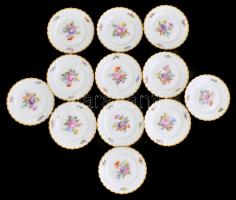 12 db Nymphenburg süteményes tálka Kézzel festett, jelzett, apró kopásokkal d: 13 cm
