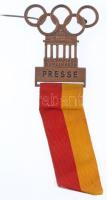 Német Harmadik Birodalom 1936. XI. Olimpia Berlin 1936 - Sajtó Br jelvény szalaggal, hátoldalán LAUER NÜRNBERG-BERLIN gyártói jelzéssel (41x45mm) T:1- German Third Reich 1936. XI. Olympiade Berlin 1936 - Press Br badge with ribbon and LAUER NÜRNBERG-BERLIN makers mark on reverse (41x45mm) C:AU