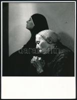 1942 Angelo (1894-1974): Csendes percek, hátoldalon feliratozott fotó, 24×18 cm