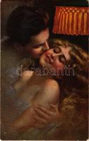 1921 Italian lady art postcard, romantic couple, kissing. Serie 1028-5. (EB)