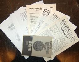 Kis irodalom gyűjtemény: Magyar Numizmatikai Társulat Évkönyve (1971) + 3db MÉE Értesítő 1989-91. között + MÉE Alapszabályzat 1991. + Magyarország forint emlékpénzei című kiadvány fénymásolata. Összesen 6db!