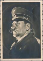 1939 Adolf Hitler, fotólap, felületén törésnyom, 14,5×10,5 cm