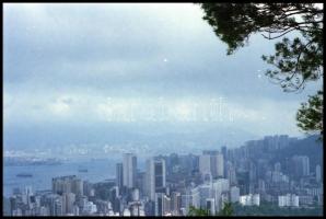 cca 1976-1981 Hong Kong, 44 db negatívfilm kocka