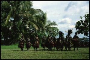 cca 1976-1981 Pápua Új-Guinea kb. 500 db negatívfilm kocka