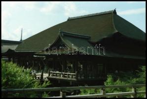 cca 1976-1981 Japán, kb. 100 db negatívfilm kocka