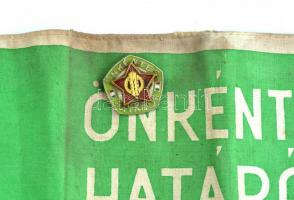 Önkéntes határőr karszalag és zománc jelvény