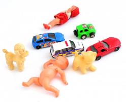 Vegyes játék autó és játék babák tételben