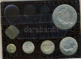 Hollandia 1906-48. 1/2c, 1c, 5c (2x) klf, 10c Ag, 25c Ag, 1/2G Ag, 1G Ag, 2 1/2G Ag kereskedői szettben T:2,3 Összesen 9db, benne 5db Ag!