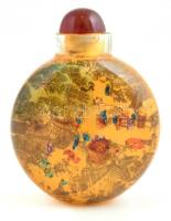 Kis parfümös üveg dugóval, távol-keleti jelenettel, m: 6,5 cm