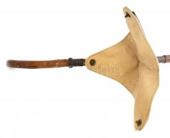 Vadász szék összecsukható, bőr ülőkével, bot 85 cm