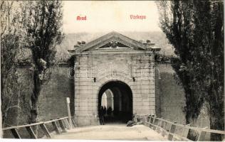 Arad, várkapu / castle gate