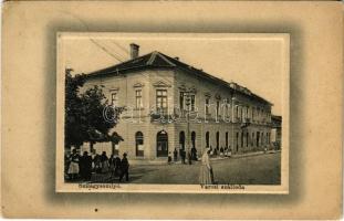 1915 Szilágysomlyó, Simleu Silvaniei; Városi szálloda, piac. W.L. Bp. 7111. Schwarcz E. és Társa kiadása / hotel, market (EK)