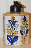 Habán kerámia edény, múzeumi kópia kézzel festett 19 cm magas