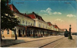 1916 Nagyvárad, Oradea; pályaudvar, vasútállomás, gőzmozdony. Vasúti levelezőlapárusítás 2. sz. 1916. / railway station, locomotive (ázott / wet damage)