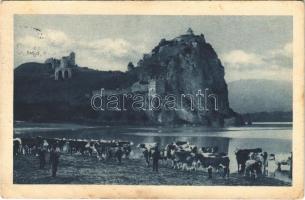 1930 Dévény, Theben a. d. Donau, Devín (Pozsony, Bratislava); vár, szarvasmarhák / Devínsky hrad / castle, cattle (EK)