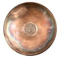 Ezüst (Ag) tálka, jelzett, benne 1904-es ezüst 2 márkás érmével, eredeti dobozában. d: 11 cm, Dobozon felirat. Senat der freien Hansestadt Bremen