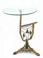 Kis dohányzóasztal, fém vázzal, üveg lappal, egyik üveglap hiányzik, m: 56 cm, d: 38 cm