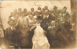1931 Hajdúszoboszló, esküvői vendégek, lakodalom. photo (szakadás / tear)