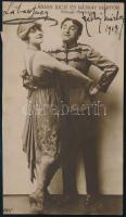 1919 Lábass Juci (1896-1932) színésznő és Rátkai Márton (1881-1951) színész aláírásai egy őket ábrázoló fotólapon, körbevágott, apró szakadással, 13,5x8 cm