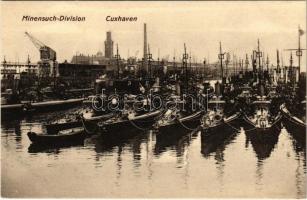 Minensuch-Division Cuxhaven / WWI Imperial German Navy (Kaiserliche Marine) minesweepers at the naval base of Cuxhaven
