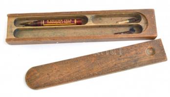 Régi kopott fa írószer tartó, benne gyógyszertári reklám tollszárral, (Bp., Zoltán Béla gyógszertára.), 23x4x2 cm