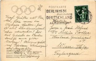 1936 Olympische Spiele Berlin. Der Fackelstaffel-Läufer trifft im Stadion ein (Atlantic-Photo) / 193...