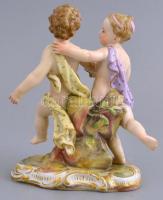 Meisseni porcelán figurák, puttók, Kézzel festett, jelzett,  javított. m: 12 cm