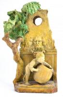 XIX. sz. vége. Nagy méretű fajansz dísz, figurális jelenettel. Jelzés nélkül, formaszámmal. Kopásokkal.51 cm