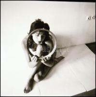 cca 1988 A test szabadsága, a lélek szárnyalása, Menesdorfer Lajos (1941-2005) budapesti fotóművész ...