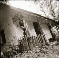 cca 1983 Minden aktfotózás fantáziaserkentő, Menesdorfer Lajos (1941-2005) budapesti fotóművész hagy...