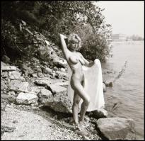 cca 1981 Előjáték hétvégére, Menesdorfer Lajos (1941-2005) budapesti fotóművész hagyatékából, 6 db v...