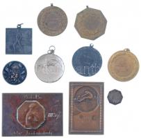 10xklf atlétikai érem és plakett, közte Berán Lajos (1882-1943) ~1930. jelzett Ag súlylökő díjérem (...