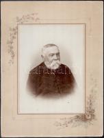 1897 Fábián Gáborról készült, feliratozott vintage fotó, 20,5x15 cm, karton (sarkán törésnyom), 31,5x24 cm