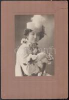 cca 1910 Hódmezővásárhely, Till Viktor fényképész műtermében készült vintage fotó, 20x12,8 cm, karton 31,8x21,8 cm