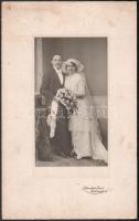 cca 1910 Zalaszentgrót, Lakenbacher Eszti fényképész műtermében készült, keményhátú vintage esküvői fotó, 31x19,3 cm