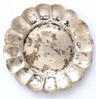 Ezüst (Ag) hamutartók és tálkák, 3 db, jelzettek, 2 db sérült, 14x9 cm, 9x9 cm, d: 11 cm, nettó: 123...