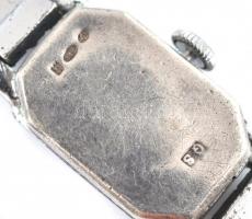 Ezüst (Ag) karóra, zöld kövekkel, mechanikus, működik, fém szíjjal, jelzett, 8x11 mm, bruttó: 21,30 ...