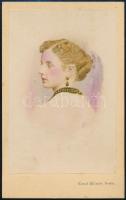 cca 1860-1890 Hölgy portré, színezett keményhátú fotó, készült Ernst Milster fényképész Berlini műtermében, 10,5x6,5 cm