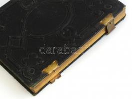 cca 1880-1900 Régi bőr fényképalbum, aranyozott szélekkel, benne néhány képpel, egy hiányzó kapoccsa...