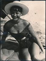cca 1960 Korompai Vali színésznő fotója, 24x18 cm