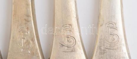 Ezüst (Ag) evőeszköz készlet. 6 személyes, komplett,  42 darabos. Jelzett, halvány monogrammal. XIX....