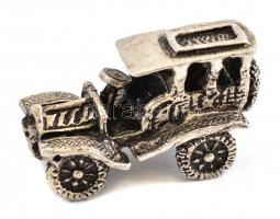 Ezüst(Ag) miniatűr kisautó, jelzett, 2,5×1,5 cm, nettó: 13,26 g