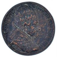 Olasz Államok / Pápai Állam ~19. század "XII. Ince pápa / A százéves jubileum" Br emlékérem, Giovanni Hamerani műve, az 1698-as emlékérem utánverete (37mm) T:1-,2 patina Italian States / Papal States ~19th century Br commemorative medallion by the engraver Giovanni Hamerani. "Innoce XII Pon M A VIII / Ivbilei saecvlaris indictio" restrike of the medallion of 1698 (37mm) C:AU,XF patina