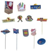 12db klf vegyes modern jelvény, közte "Lenin", "Aproz 1992" T:1-2 12pcs of mixed modern badges, with "Lenin", "Aproz 1992" C:UNC-XF