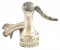 1936 'Vitéz Erdélyi Márton, Kiscsősz/Kont Oszkár, Bp' feliratú fém szódásüvegfej, 'madárfejes' kiöntő résszel, jelzett, kopott, 10,5x8 cm